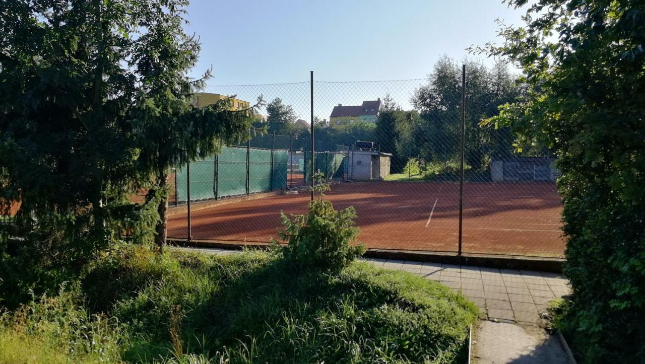 Penzion U Brazdu Ivancice Exterior photo
